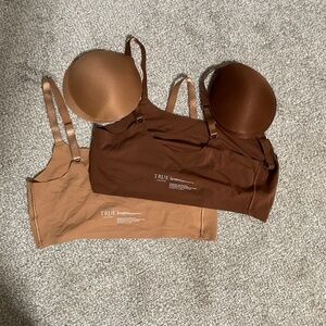 True & Co lot of 2 brown tan scoop neck adjustable spaghetti strap cami bra M